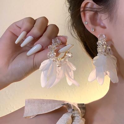 Стеклянные акриловые серьги с лепестками и бахромой, модные серьги-гвоздики супер феи, серьги с характером и темпераментом высокого уровня