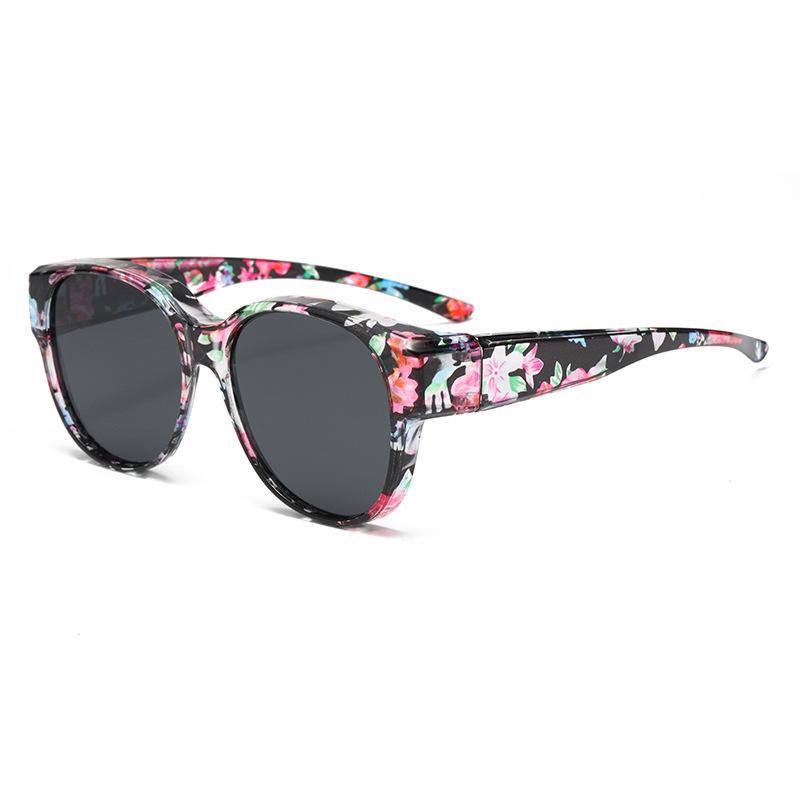 European & American Polarized Clip-on Sunglasses: Wear Over Prescription Glasses, Anti-UV, Trendy for Driving.
