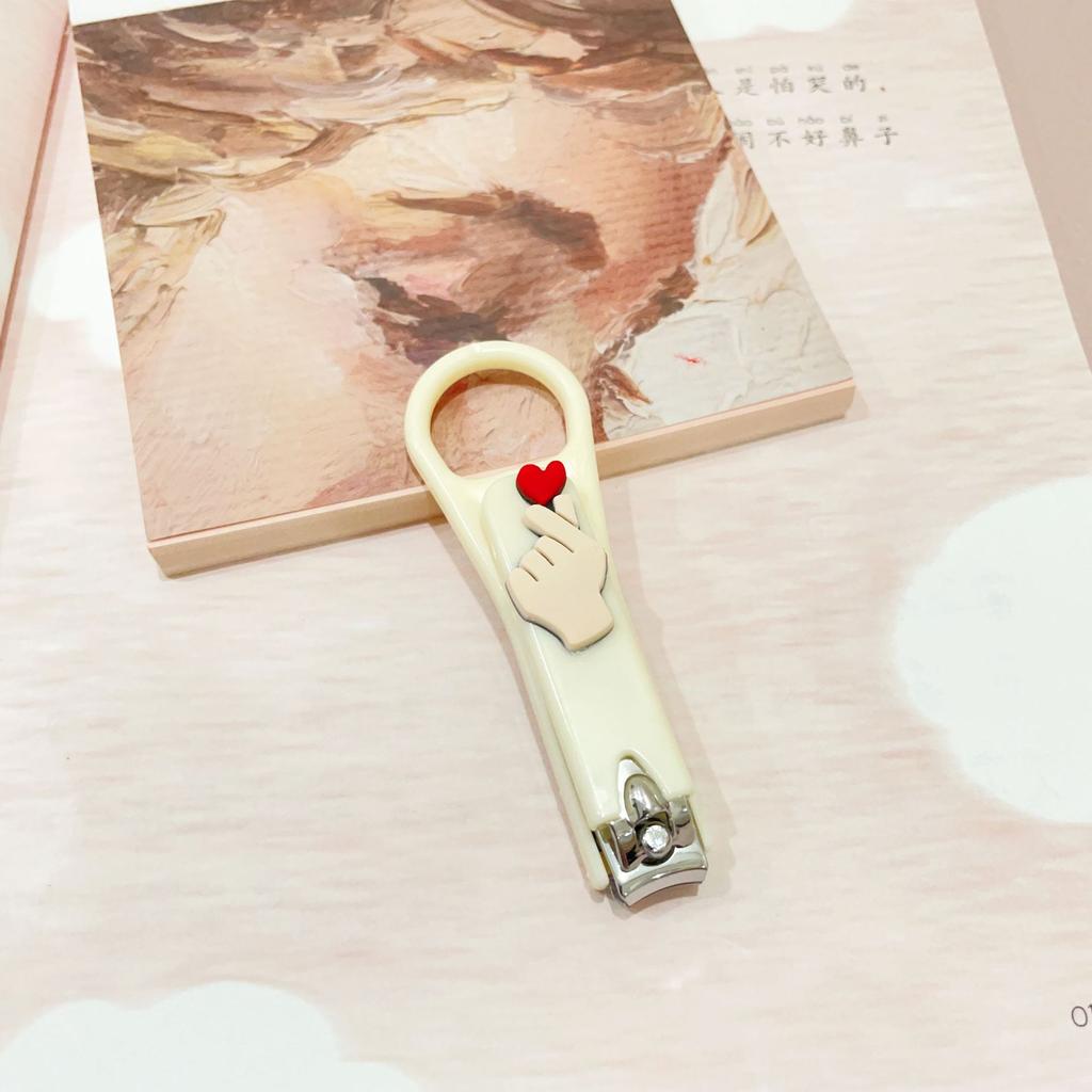 Машинки для стрижки ногтей в форме сердечка для девочек с цепочкой из бисера, триммер для ногтей с мультяшным медведем и кроликом для студентов, домашний уход за ребенком, маникюрные инструменты