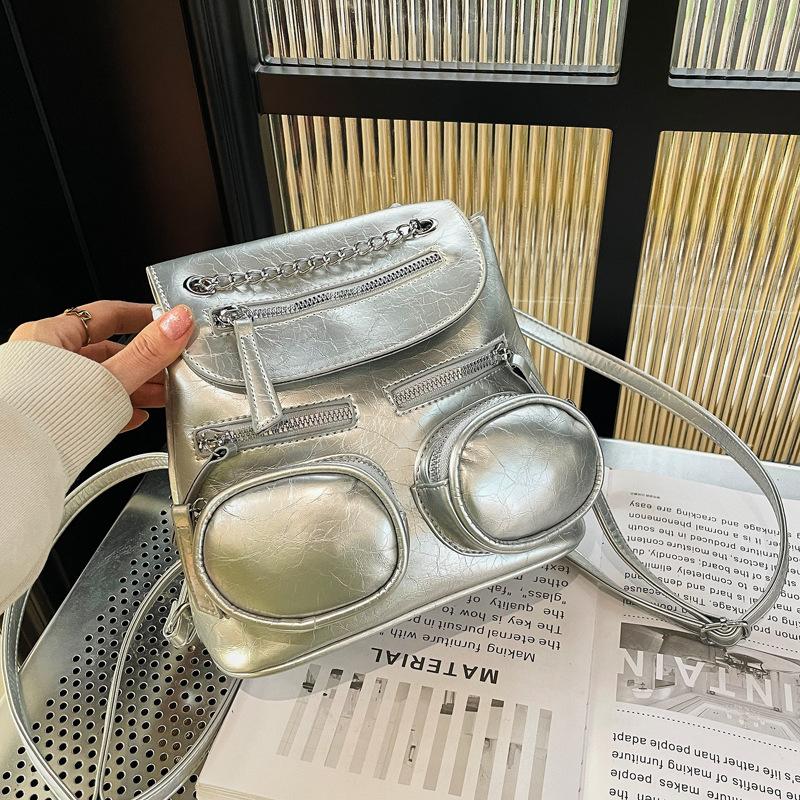 Рюкзак Женский Модный Весенне-Летний Повседневный Сумка на Цепочке Нишевый Дизайн Соединитель Тренд Легкий Маленький Рюкзак