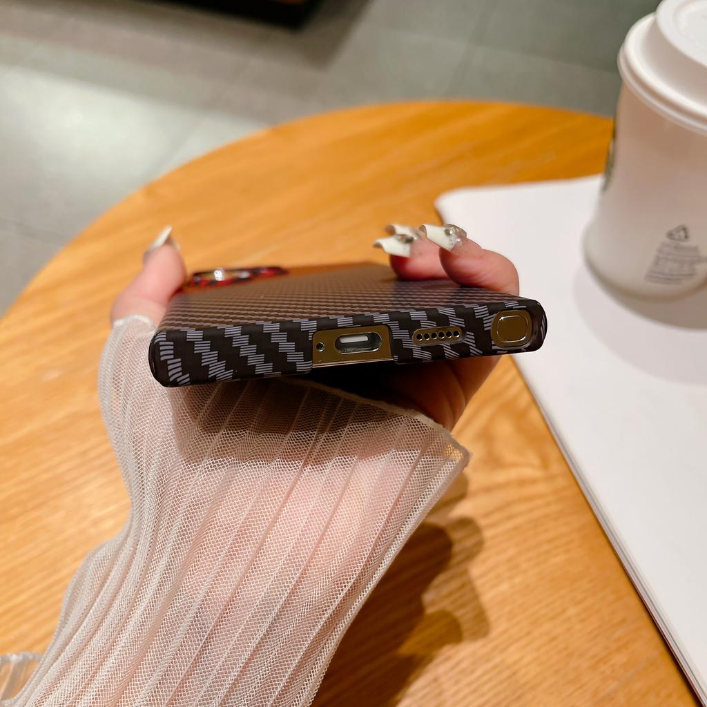 Ultra Thin Carbon Fiber Textured Phone Case For Samsung Galaxy S24 S23 S22 Note 10 Plus Note 20 Ultra Shockproof Hard Back Cover