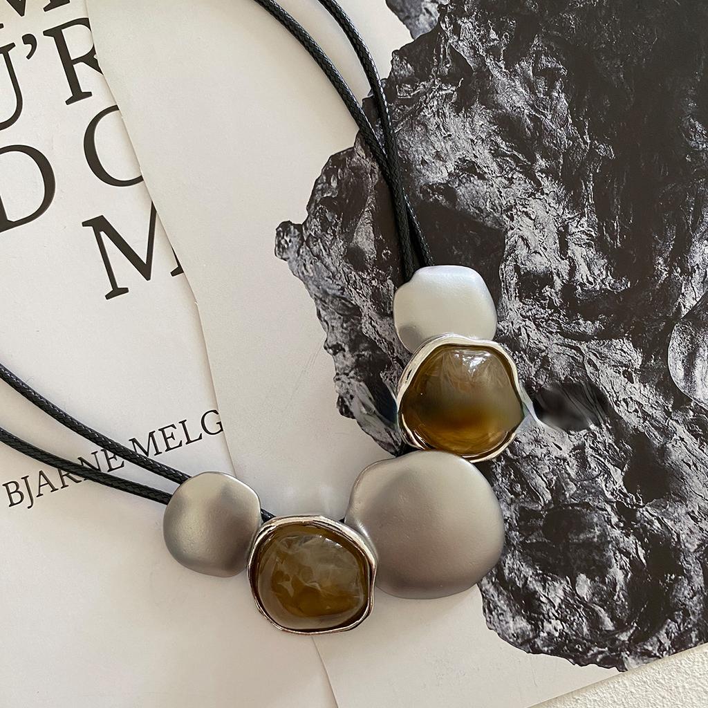 2023 Four Seasons Pendant Retro Accessory Long Ethnic Style Leaf Simple Accessories Pendant 69 MIT