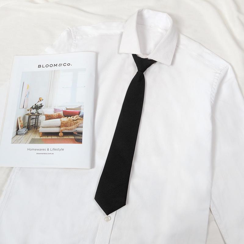 Галстук в стиле ретро в японском колледже: Коричневые, бордовые и черные полосы для женщин