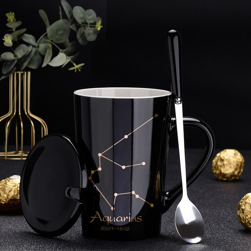 Керамические кружки 12 созвездий, креативные кружки с крышкой-ложкой, черная кружка, фарфоровая кружка со знаком зодиака, молоко, кофейная чашка, посуда для напитков, подарок для пар