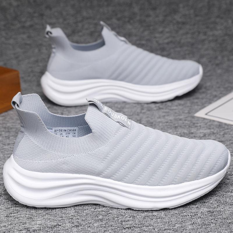 Spring and summer new men's and women's casual shoes breathable mesh running shoes flying woven socks couple sports casual shoes