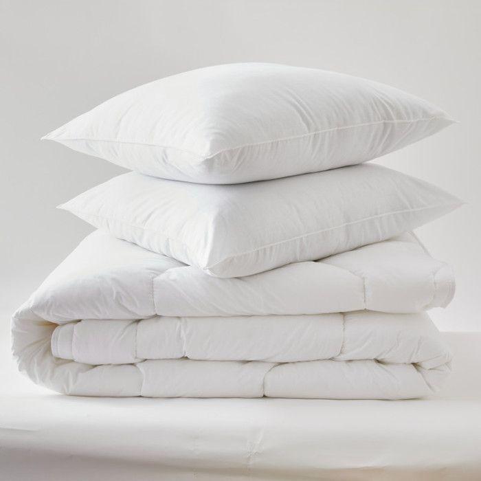 Pack Couette Blanrêve très chaude 260 x 240 + 2 Oreillers 60 x 60 "Confort" traité Anti Acarien Soft & care