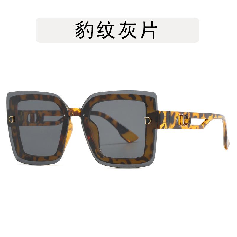 Fashion Style Sunglasses Women Square Shape UV Protection Women Glasses Vintage Retro Female Sunglass