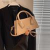 Ретро портативная однотонная персонализированная маленькая квадратная сумка простая повседневная женская сумка 2024 года новая летняя модная сумка через плечо в иностранном стиле