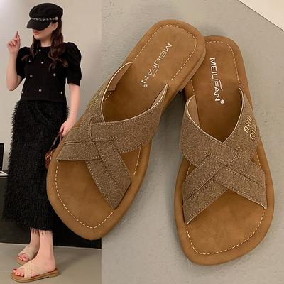 Модная обувь Женская 2025 Низкие женские шлепанцы Резиновые шлепанцы Бежевые босоножки на каблуке Новые мягкие гавайские летние Черные шлепанцы Пластик PU Ром