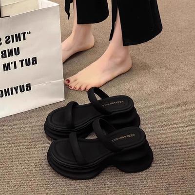 Тапочки женские летние для улицы модные на толстой подошве с увеличением высоты подъема, новые высококлассные на высоком каблуке, красивые крутые тапочки