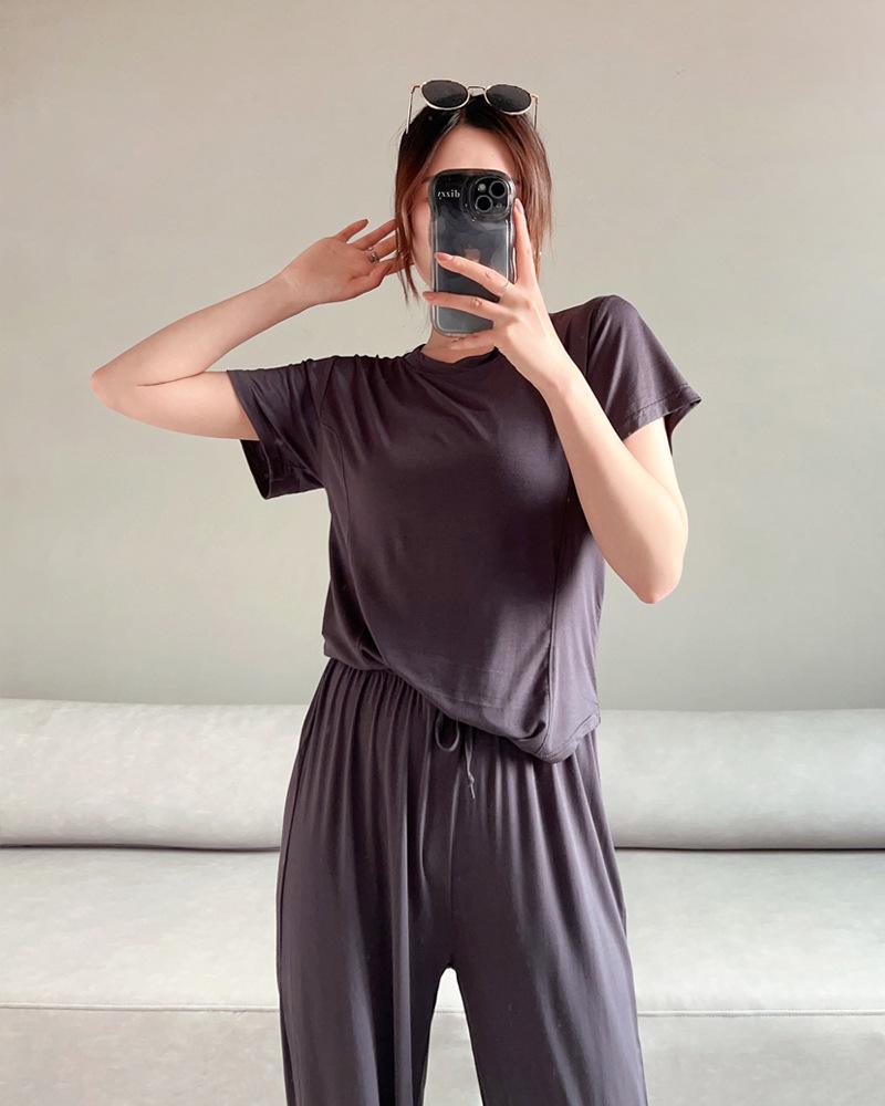 Женская футболка из модала с коротким рукавом - модная, универсальная, стройнящая летняя блузка