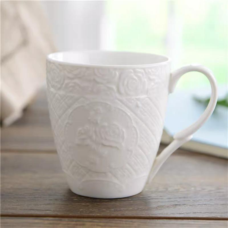 Европейская белая фарфоровая кофейная кружка с тиснением розы, костяной фарфор, винтажная кружка для завтрака, молока, офисная чашка для чая, посуда для напитков