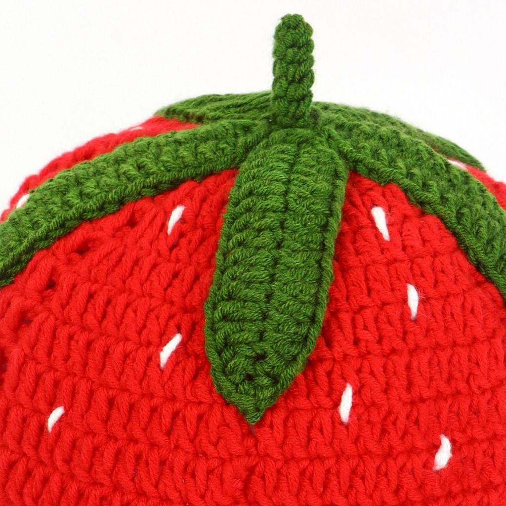 Autumn and winter sweet and cute hand-crocheted knitted hat children strawberry bucket hat ruffle edge pullover wool hat