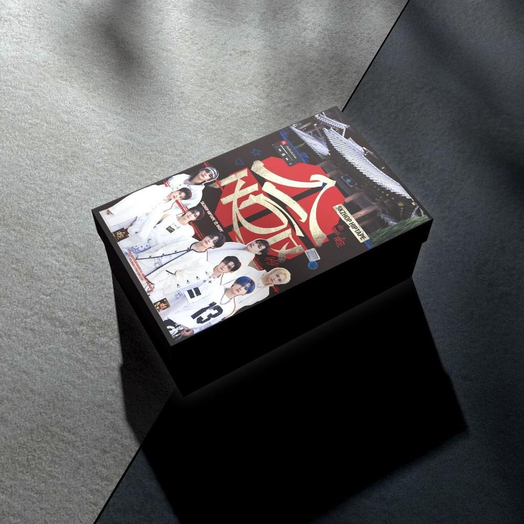 Подарочная коробка Stray Kids Karma: Лучший набор K-pop мерча для фанатов