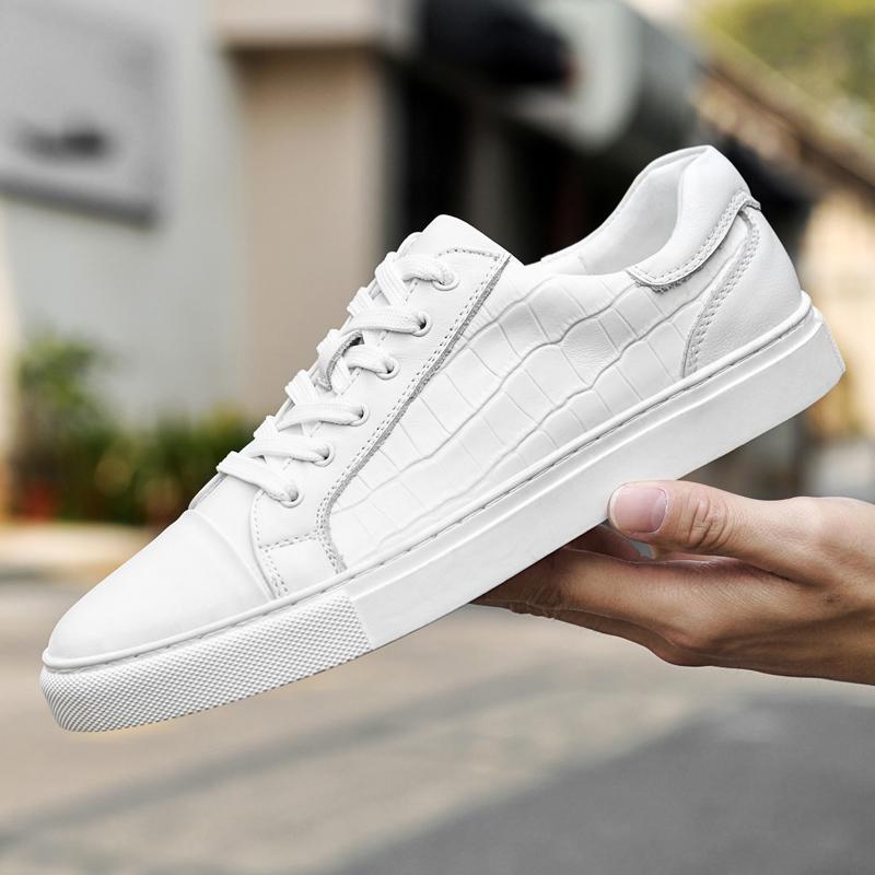 Мужские кроссовки из натуральной кожи Стильная формальная обувь для скейтборда Досуг Прогулки Мужские теннисные кроссовки Новые Удобные Простые Прогулочные туфли