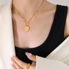 Корейский стиль цепочки сплетение клубника кулон ожерелье нишевый дизайн персонализированный универсальный титан сталь позолоченный 18 карат ювелирные изделия