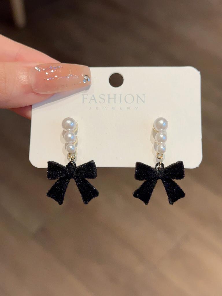 Простые красные и черные банты из жемчуга, плюшевые, легкие, роскошные, темпераментные, высококачественные серьги-гвоздики