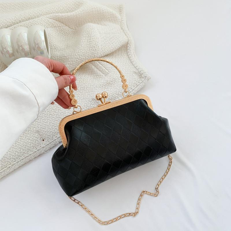 Chic And Modern Shell Bag For Women In Silver And Gold Ideal For Street Style