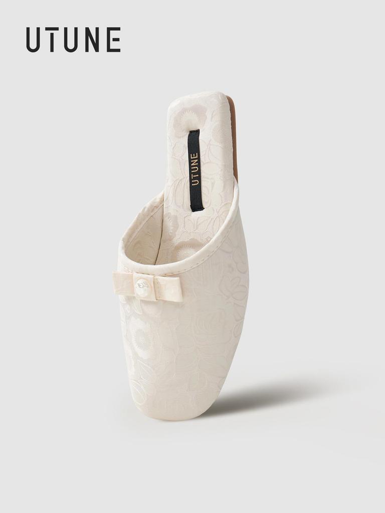 Новые женские домашние тапочки в китайском стиле - нескользящая подошва, шелковая вышивка, высококачественная ткань.