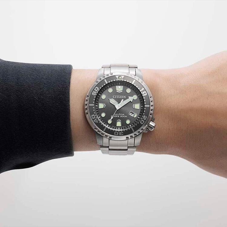 Citizen Серия Promaster 200M Водонепроницаемые Кварцевые часы Eco-Drive Часы из нержавеющей стали Мужские часы Серые BN0167-50H