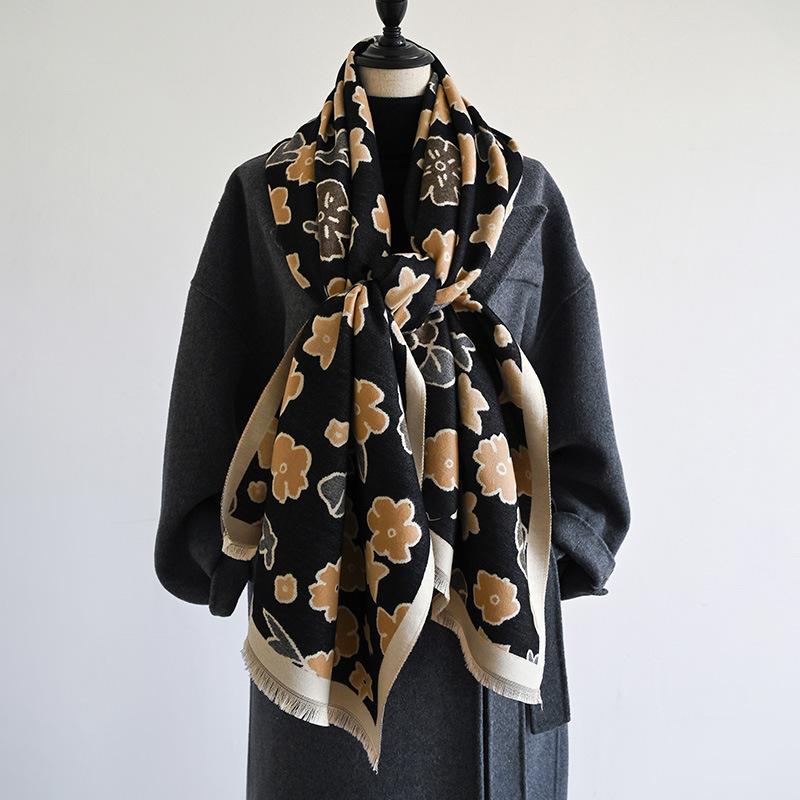 Japanese and Korean Cherry Blossom Flower Print Sweet and Fresh Ladies Imitation Cashmere Warm Scarf Cream Sweet Girl Shawl