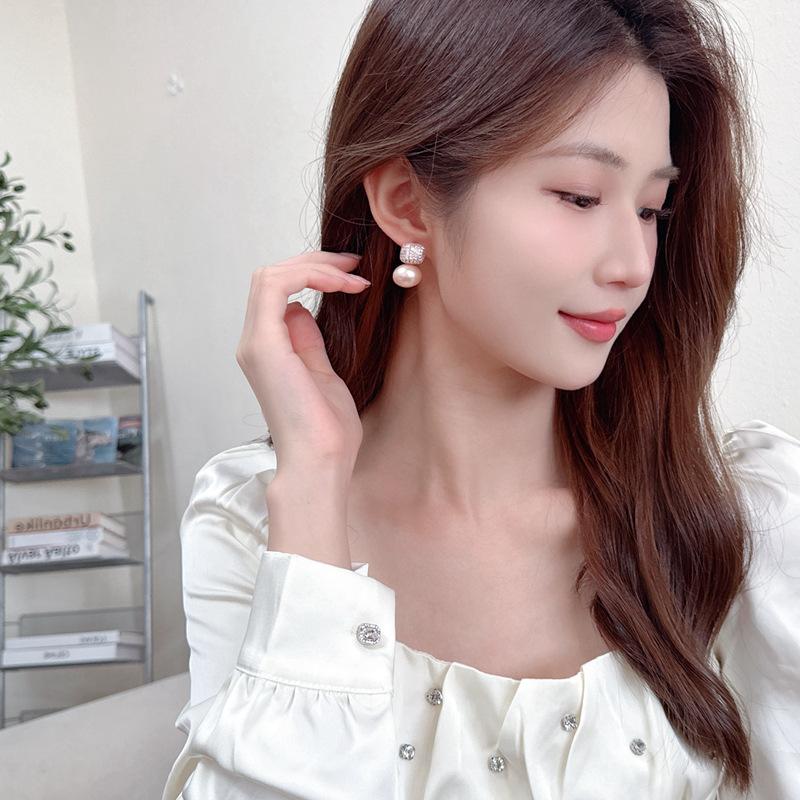 Женские Серьги из Имитации Жемчуга, Легкая Роскошь, Простые и Элегантные, Модные и Универсальные, Уникальные, с Чувством Дизайна