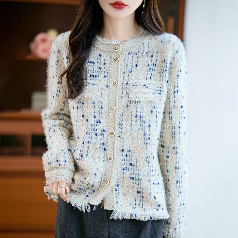 Autumn And Winter New Wool Small Fragrant Wind Round Neck Knitted Cardigan Long Sleeve Women'S Flower Yarn Fringed Loose Top Cardigan