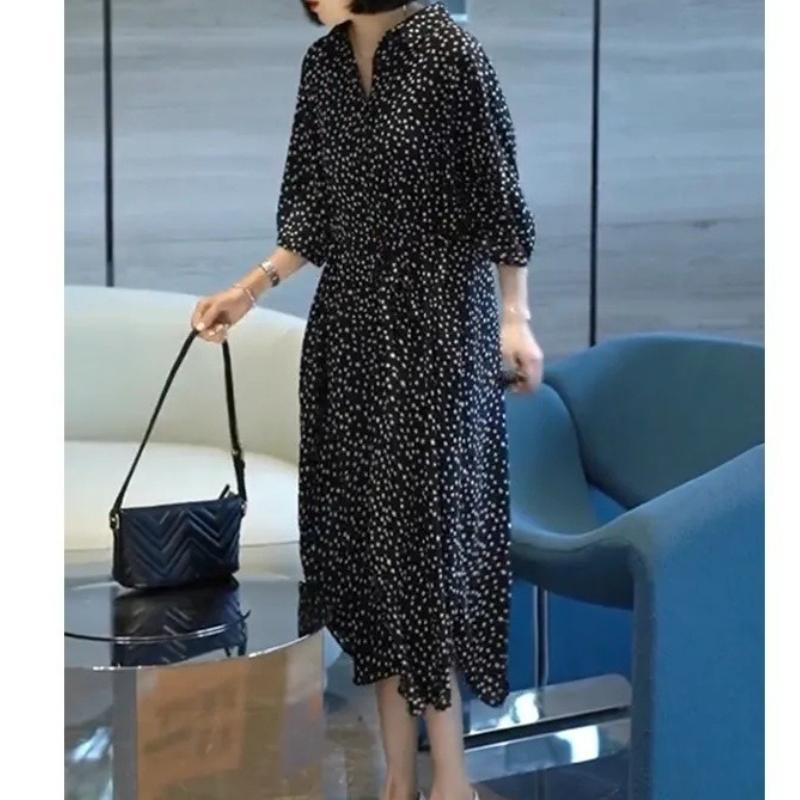 Large Size Fashion Age-reducing Floral Polka Dot Summer Dress Loose Belly Cover Hidden Meat Thin Skirt Classic Black White Dot Wrinkle Resistant Dress