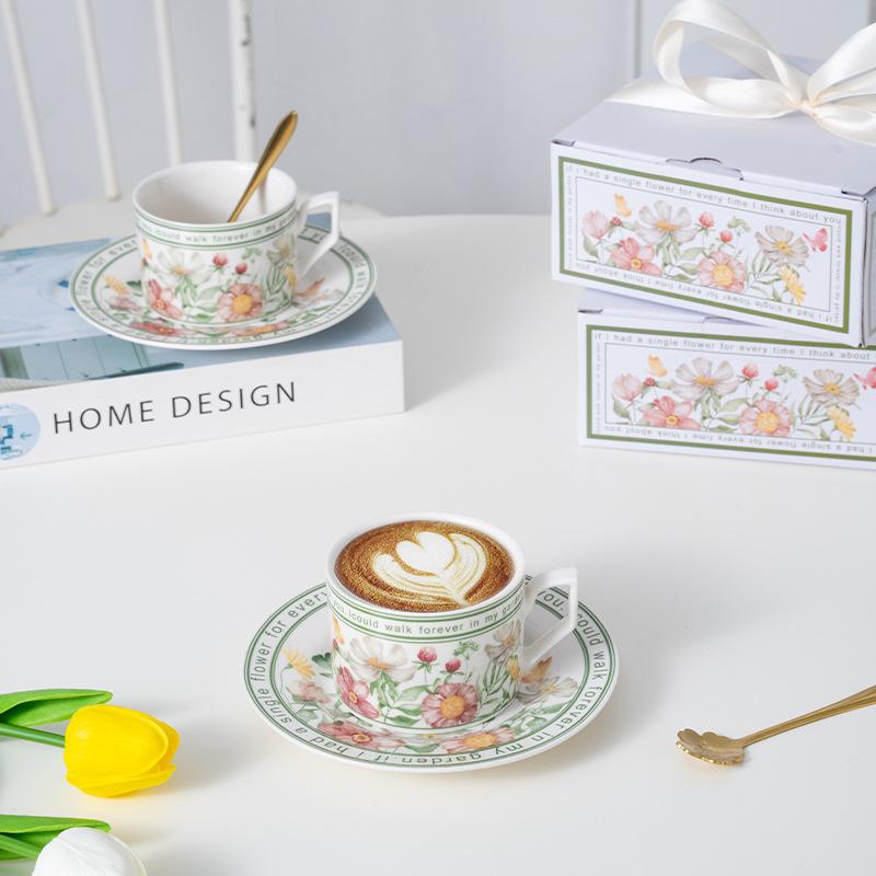 Набор кофейной чашки и блюдца, керамическая чашка-соломинка, сувенирная подарочная коробка, самоклеящаяся чашка-соломинка.