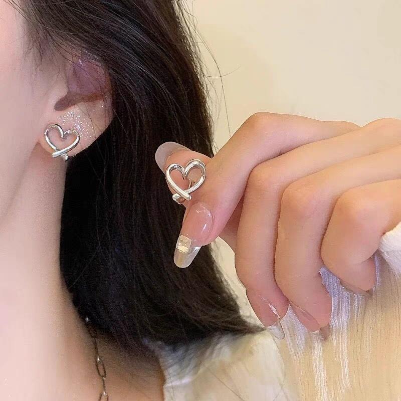 iF ME Простые серьги-гвоздики в форме сердца, бабочки, листьев, цветов, кристаллов, звезд, крестов, золотые, серебряные серьги-гвоздики для женщин, ювелирные аксессуары