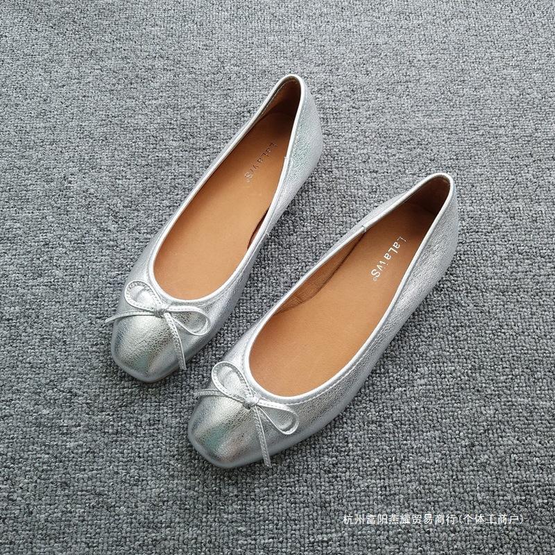 Новые супермягкие туфли из коровьей кожи с квадратным носком и плоским носком, женские туфли золотисто-серебряного цвета, балетки с бантом