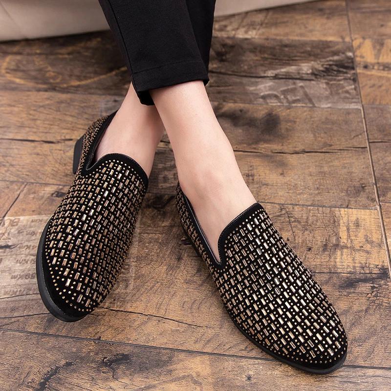 2024 NEW Pointed Toe Embroidery Rhinestone Flat Shoes For Men Male Wedding Dress Prom Homecoming Shoes Zapatos Hombre Vestir