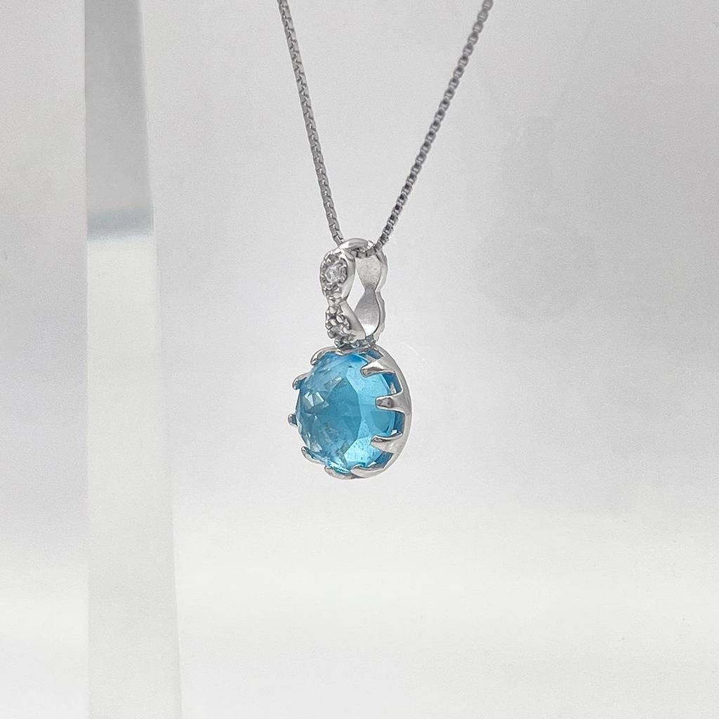 Женское колье из стерлингового серебра 925 пробы: Элегантная подвеска из небесно-голубого кристалла на универсальной ключичной цепочке