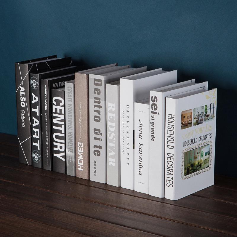 Минималистичный декор в виде искусственных книг для демонстрации в гостиной