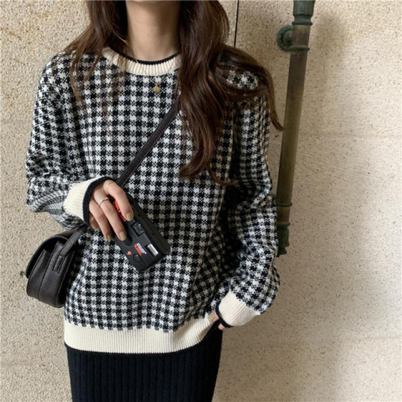 Classic O-Neck Plaid Knitted Sweater Women Loose Vintage Pullover Fall Winter New Long Sleeve Female Clothes