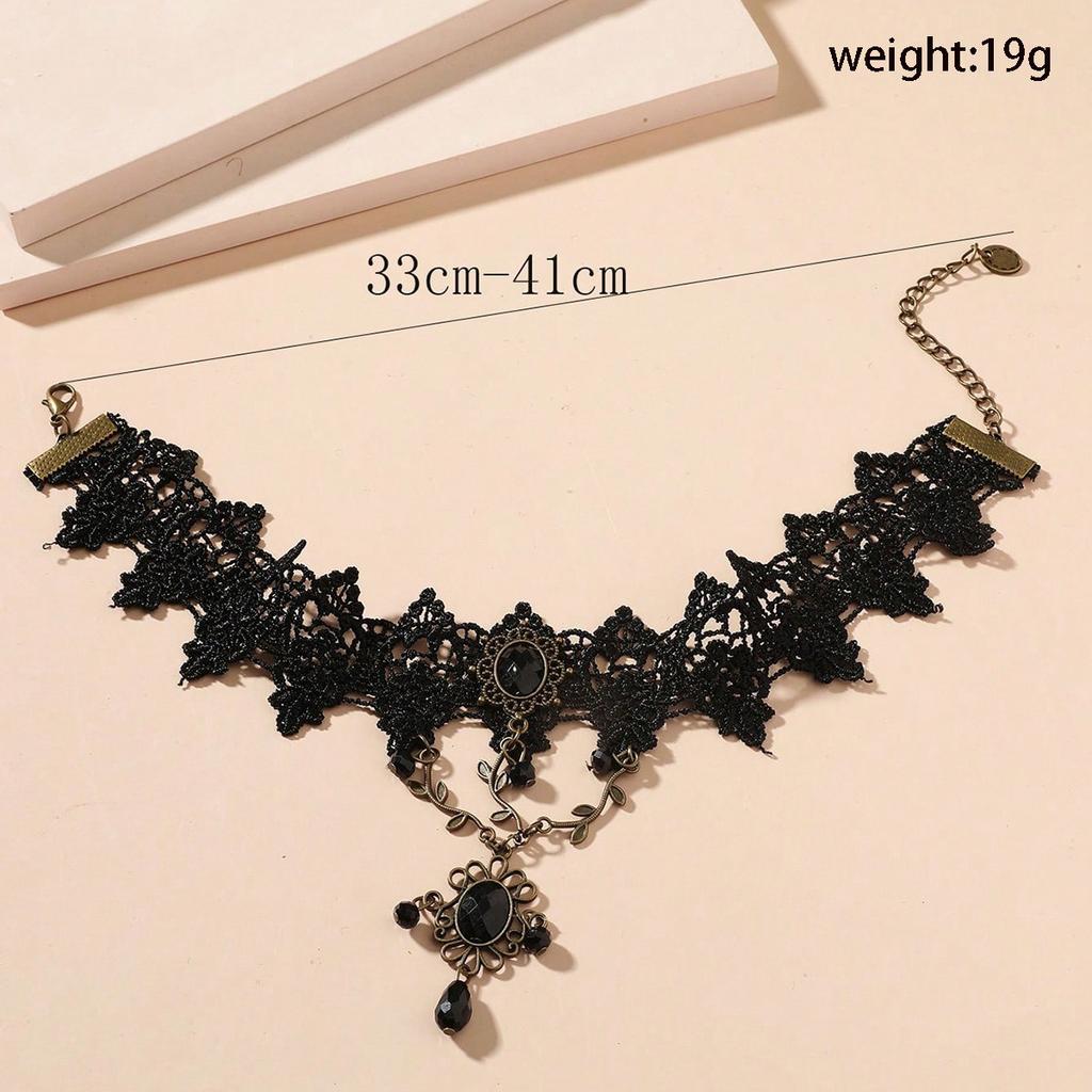 Retro Lace Clavicle Chain Gothic Style Personality Accessories Lace Pendant Necklace Female Clavicle Chain