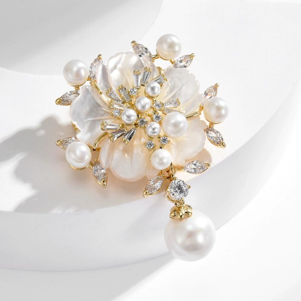 Вишневая брошь женская легкая роскошная высококачественная брошь из ракушки из ракушки изысканные и элегантные аксессуары вечернее платье подарок на день учителя