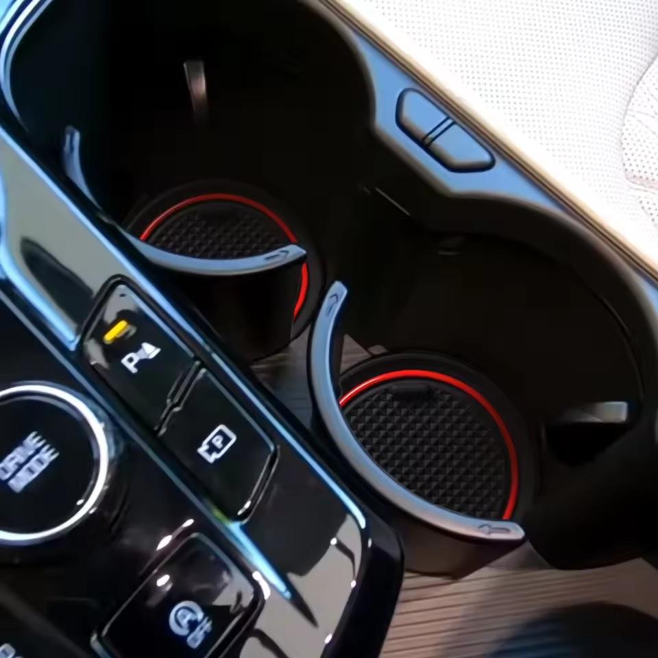 Для Kia Sportage NQ5 2025- 2025 Противоскользящий коврик в слот ворот и подстаканник(Только европейская версия AT)  Нескользящий коврик Аксессуары для салона автомобиля