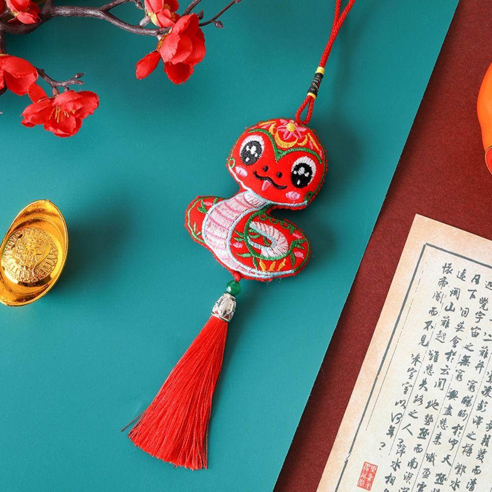 Подвески ручной работы в виде китайских счастливых мешочков. Традиционные новогодние подвески. Новогоднее украшение.