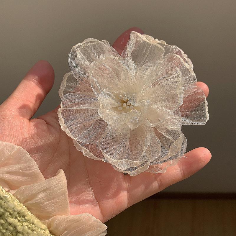 Caro 3D Rose Hair Claw Clip - 2024 High-End Floral Shark Clip for Women, Elegant Headwear