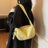 Korean Niche Solid Color Shoulder Bag Fashionable and Simple Dumpling Bag 2025 Autumn New Commuter Large-capacity Messenger Bag