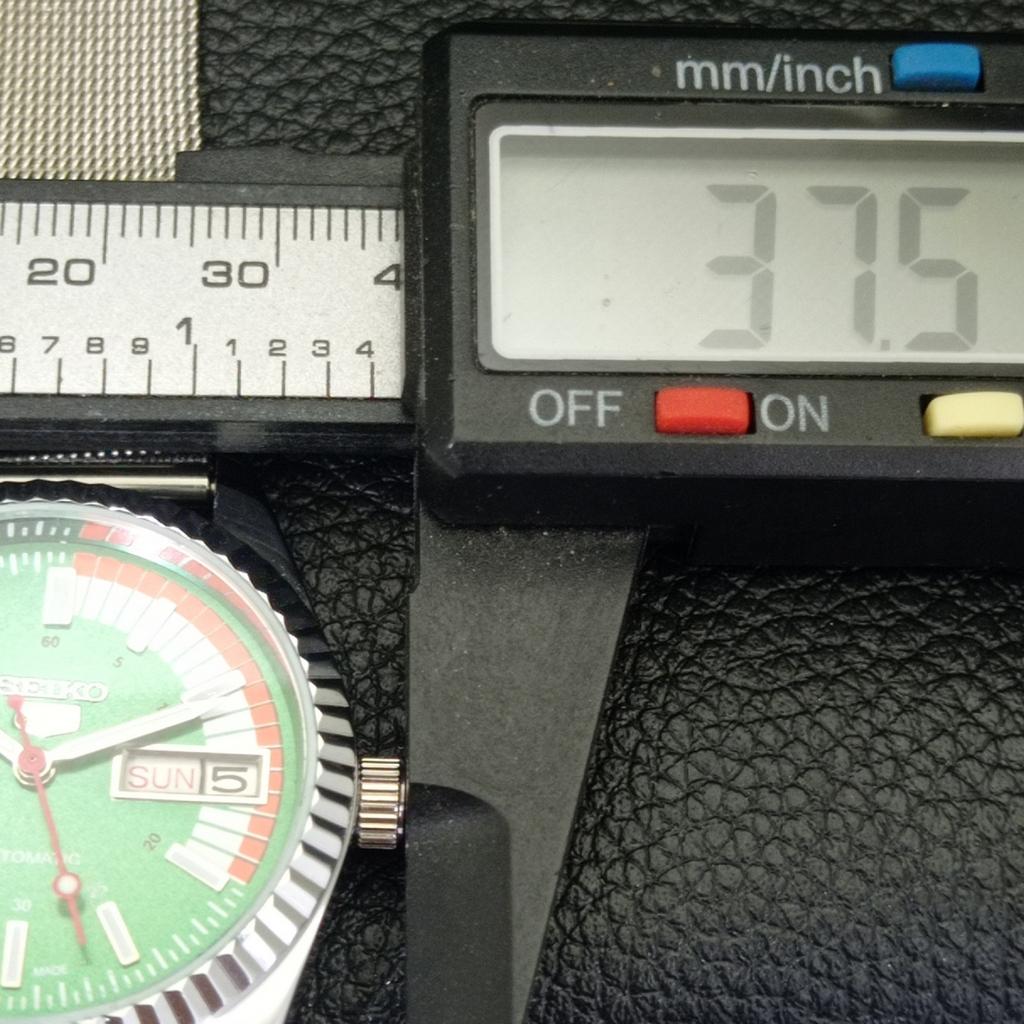 SEIKO 5 AUTOMATIC VINTAGE REFURBISHED 6309A JAPAN MENS GREEN WATCH a440800-4