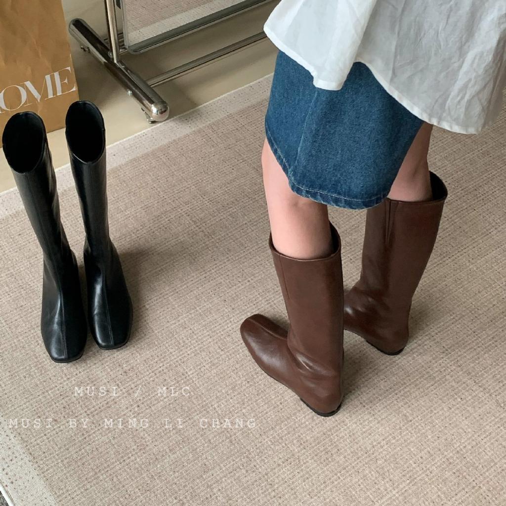 Французское увеличение внутренней высоты, но женские ботфорты 2025 новые тонкие ботфорты квадратный носок плоская подошва рукав рыцарские сапоги