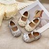 Девочка принцесса бант маленькие кожаные туфли 2025 весна и осень новые девочки иностранные универсальные одинарные туфли на мягкой подошве