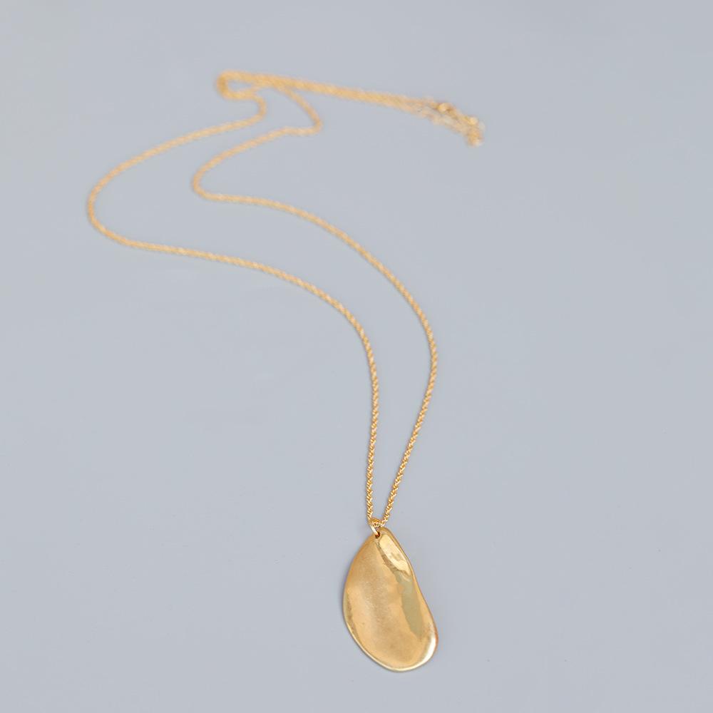 Trendy Wave Design Irregular Pendant Necklace Premium Sweater Chain Elegant Layering Jewelry Gift