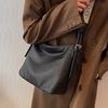 Stylish Versatile Large Capacity Pu Leather Bucket Bag For Everyday Commuting Use