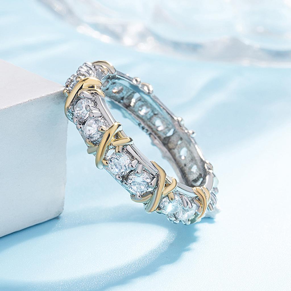 Изысканное двухцветное кольцо со стразами для пар с платиновым покрытием и стразами