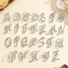Элегантная брошь-булавка с алфавитом из страз - Защита от раскрытия, Бижутерия-корсаж из сплава, подчеркивающая темперамент