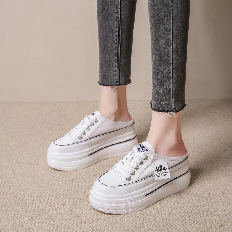 New Versatile Heelless Little White Shoes Thick Sole Inner Height Increase Bag Head Half Slippers Women's College Style Sandals 2025