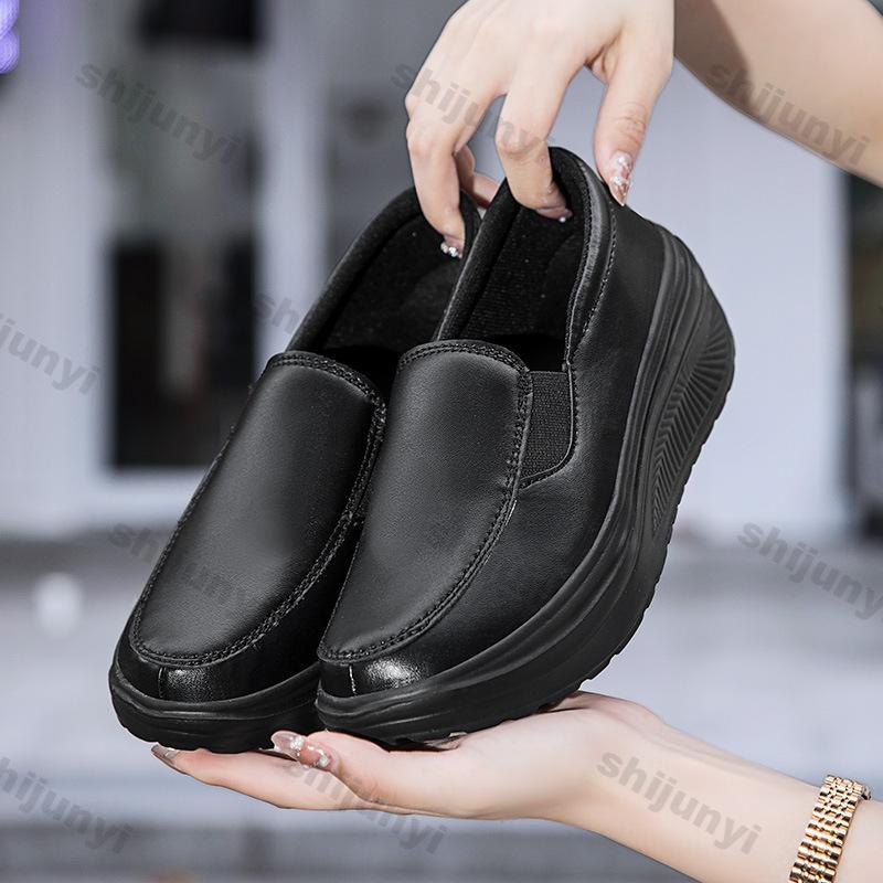 Women Fashion Platform Sneakers Women Autumn Slip On Retro Casual Flats Nurse Shoes Ladies Non Slip Thick Sole Walking Shoes 43